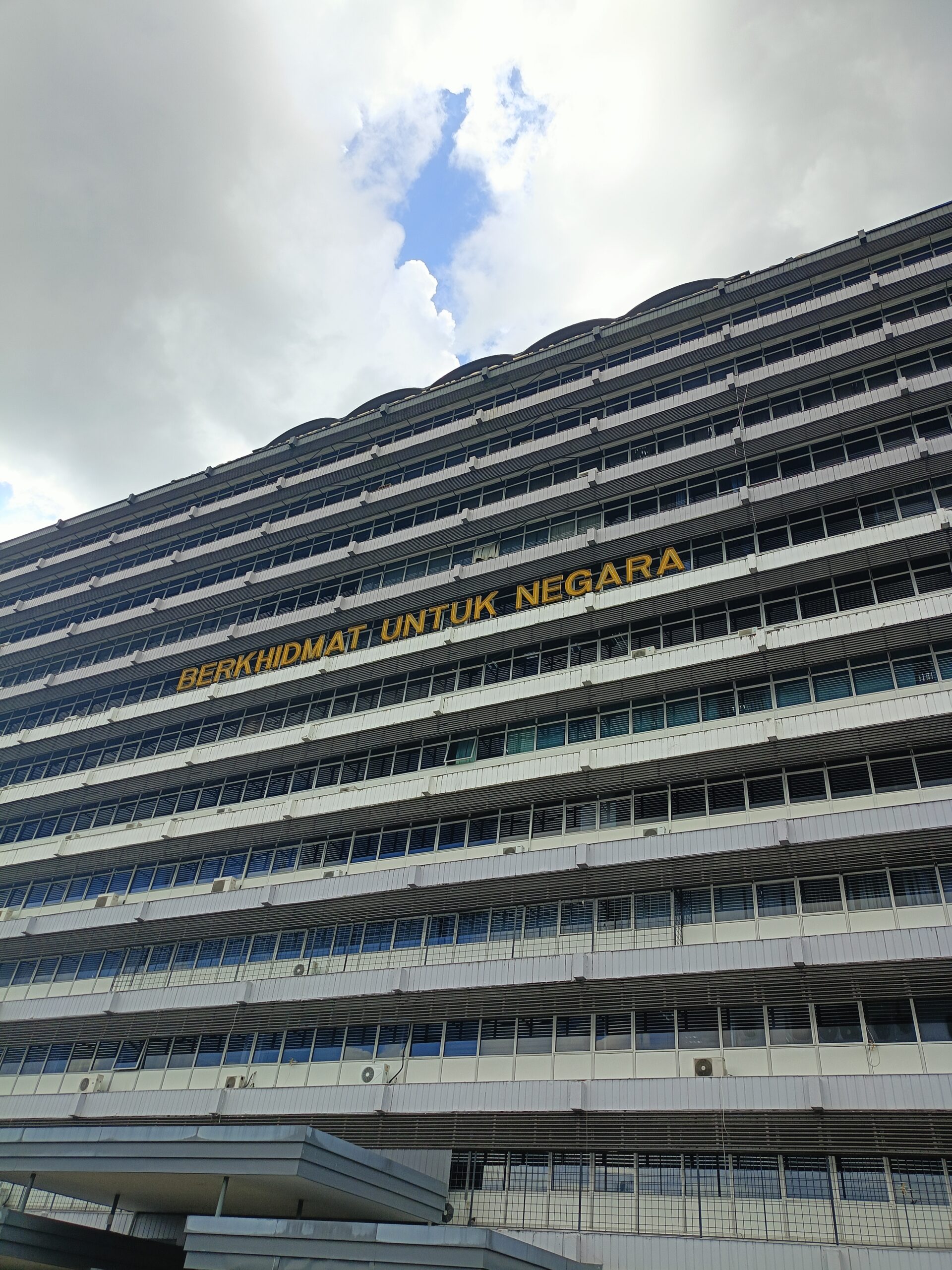 Menyediakan perkhidmatan advices dan Wellness therapy dari rumah ke rumah hotel ke office anda Sarawak ke seluruh dunia