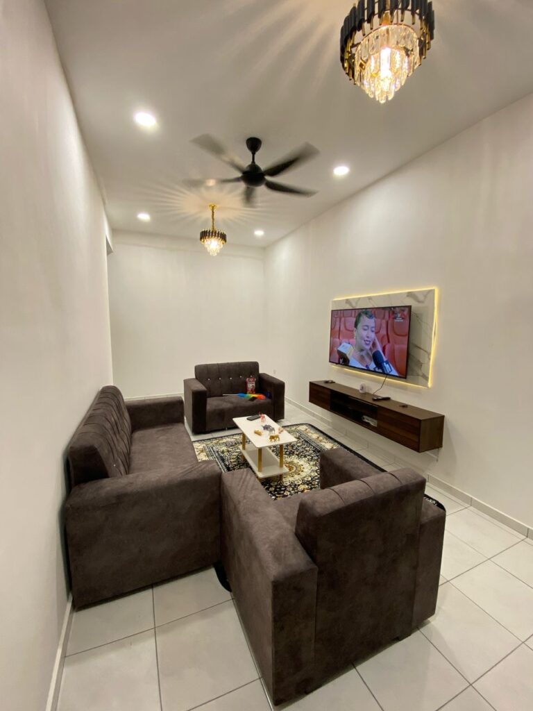 Sofa 3,2,1..warna Boleh pilih..Boleh bayar hutang sebanyak 4 kali..Barang direct kilang