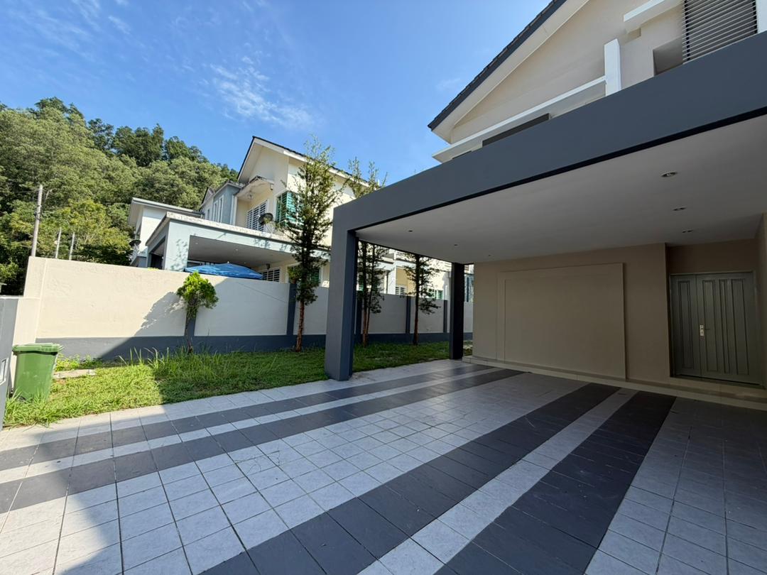 Rumah Corner Lot Seluruh Perak